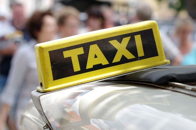 Taxi-Transfer zum Flughafen